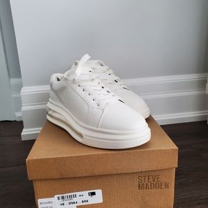 Steve Madden Sneakers